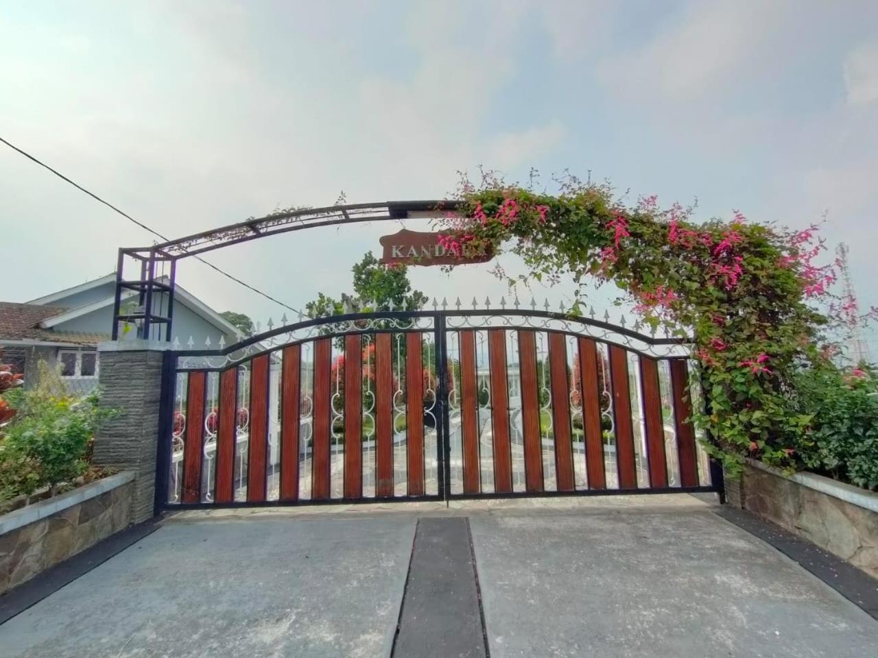 Villa Kandara Hanjawar Puncak Sindanglaya Eksteriør billede